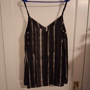 Torrid Black & White Tank Top| Torrid Size 2